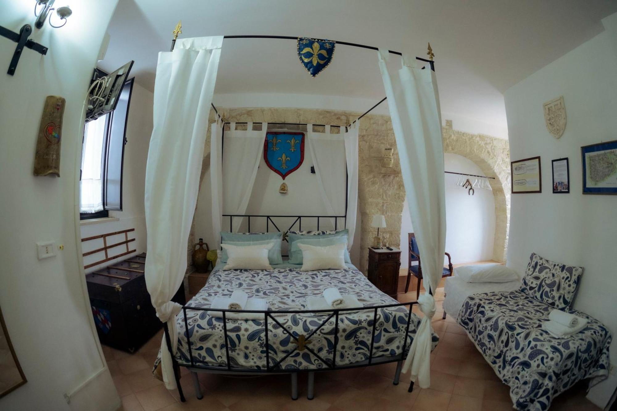 La Torre Storica Bed and Breakfast Bitonto Buitenkant foto