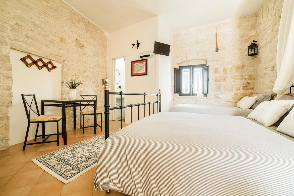 La Torre Storica Bed and Breakfast Bitonto Buitenkant foto